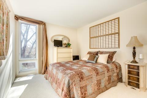 13 Birch Tree Ct, Elmhurst, IL 60126 photo 14