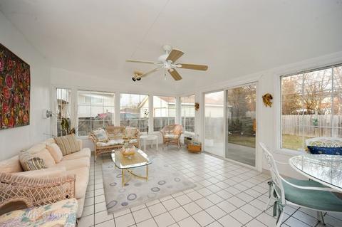 7 Stacy Ct, Glenview, IL 60025 photo 4