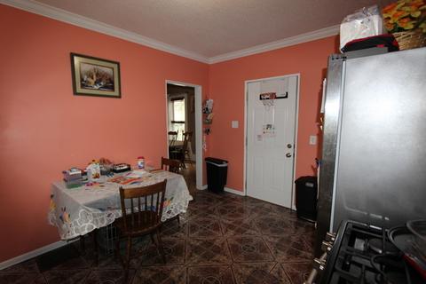 664 Sherman Ave, Elgin, IL 60120 photo 6