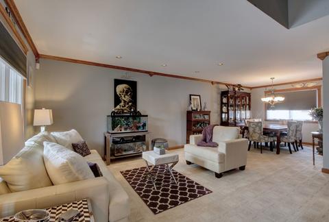 816 W Appletree Ln, Bartlett, IL 60103 photo 5