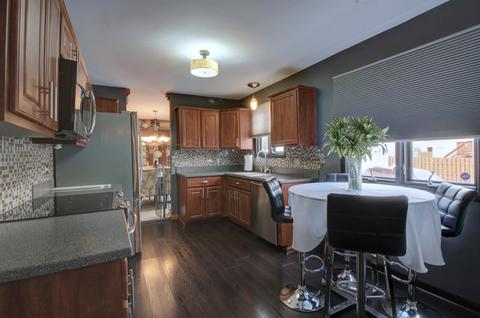 816 W Appletree Ln, Bartlett, IL 60103 photo 9