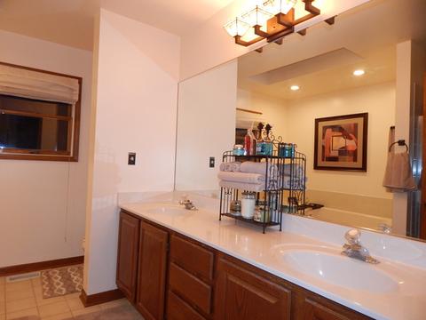 1128 Barber Ct, West Dundee, IL 60118 photo 14