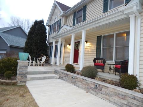 1128 Barber Ct, West Dundee, IL 60118 photo 2