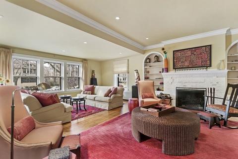 645 Forest Ave, Evanston, IL 60202 photo 3