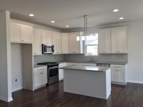 1608 Hillside Ln, Mchenry, IL 60051 photo 3