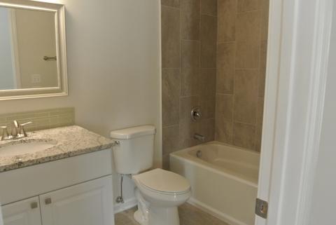 1608 Hillside Ln, Mchenry, IL 60051 photo 9