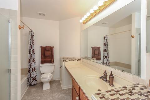 240 Cedarfield Dr, Bartlett, IL 60103 photo 18