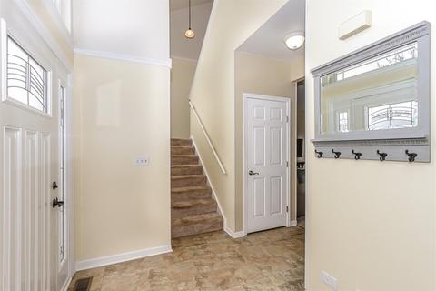 240 Cedarfield Dr, Bartlett, IL 60103 photo 3