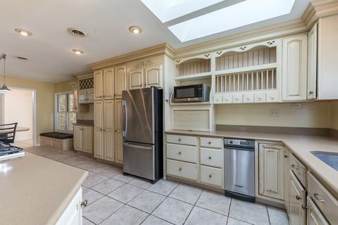 1437 Creekside Dr, Wheaton, IL 60189 photo 12
