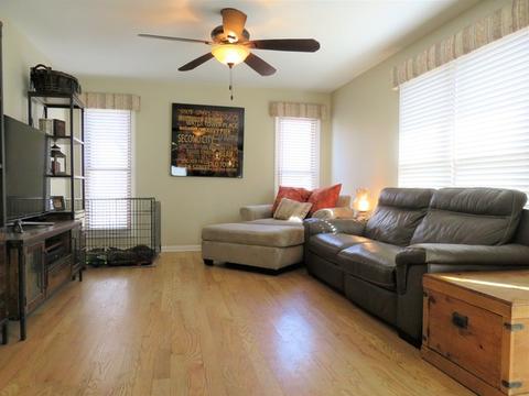 945 Ripple Brook Ln, Elgin, IL 60120 photo 5