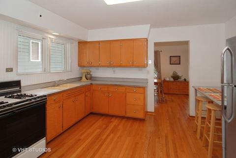 3501 Mccormick Ave, Brookfield, IL 60513 photo 4