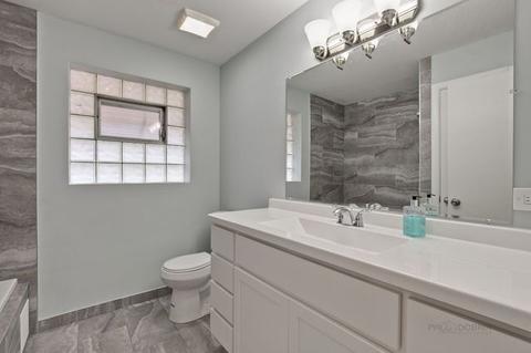 9554 S Winston Ave, Chicago, IL 60643 photo 13