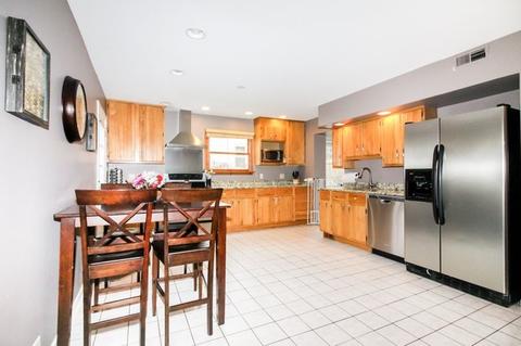306 Harding Ave, Des Plaines, IL 60016 photo 9