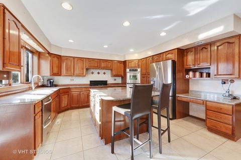 10 S375 Hampshire Ln E, Willowbrook, IL 60527 photo 5