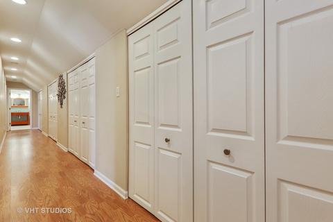 10 S375 Hampshire Ln E, Willowbrook, IL 60527 photo 11