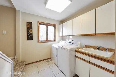 10 S375 Hampshire Ln E, Willowbrook, IL 60527 photo 21