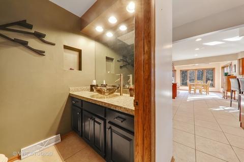 10 S375 Hampshire Ln E, Willowbrook, IL 60527 photo 22