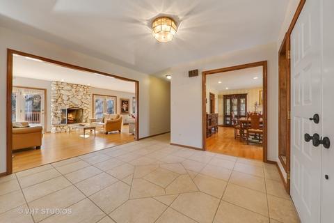 10 S375 Hampshire Ln E, Willowbrook, IL 60527 photo 2