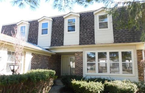 711 Longtree Dr, Wheeling, IL 60090 photo 2