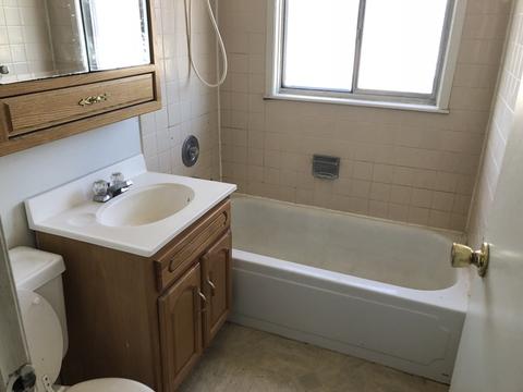 1502 Mckool Ave, Streamwood, IL 60107 photo 3