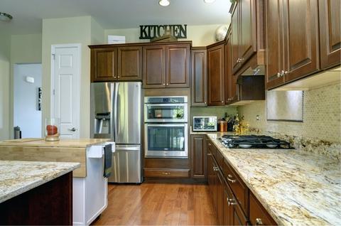 3888 Eagle Ridge Dr, Elgin, IL 60124 photo 8