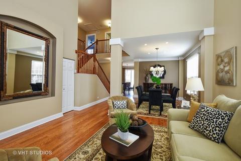 111 Augusta Ln, Cary, IL 60013 photo 3