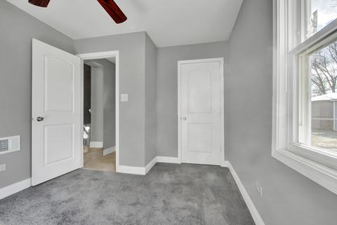 645 E 100th Pl, Chicago, IL 60628 photo 23