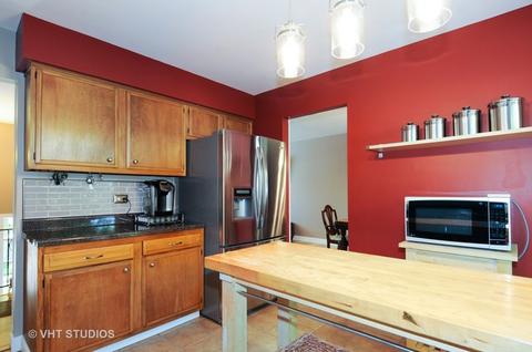 2000 Nottingham Ln, Wheaton, IL 60189 photo 5