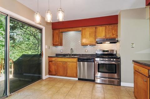 2000 Nottingham Ln, Wheaton, IL 60189 photo 4