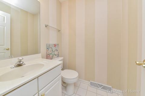 1 Springbrook Ct, Bolingbrook, IL 60490 photo 9