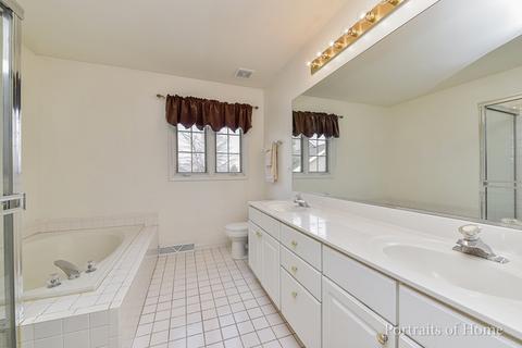 1 Springbrook Ct, Bolingbrook, IL 60490 photo 12