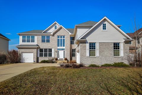 480 Blue Heron Cir, Bartlett, IL 60103 photo 2