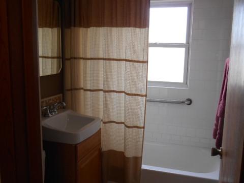 1070 Houston Ave, Elgin, IL 60120 photo 13