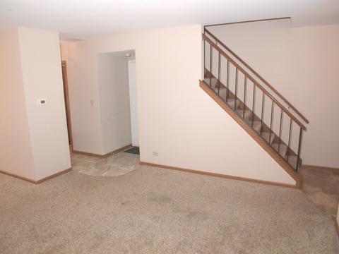402 Ballard Dr, Algonquin, IL 60102 photo 4