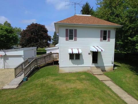 232 W Walnut St, Compton, IL 61318 photo 1