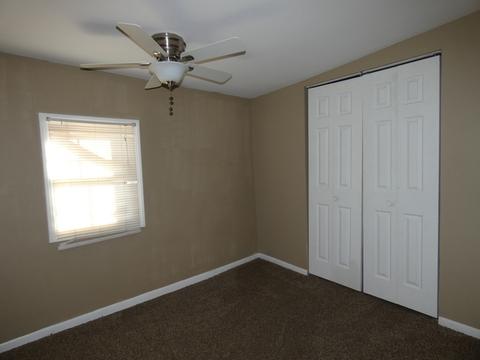 740 E Willow St, Kankakee, IL 60901 photo 6