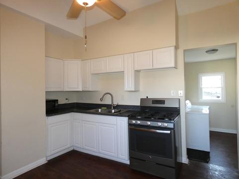 740 E Willow St, Kankakee, IL 60901 photo 10