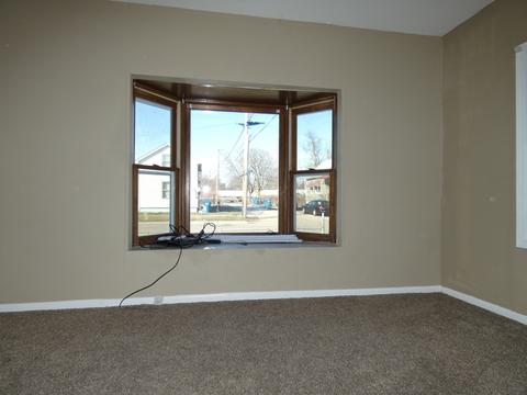 740 E Willow St, Kankakee, IL 60901 photo 4