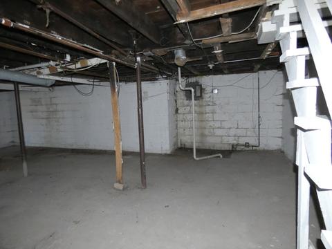 740 E Willow St, Kankakee, IL 60901 photo 17