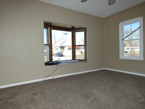740 E Willow St, Kankakee, IL 60901 photo 5