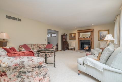 102 Arrowhead Trl, Morris, IL 60450 photo 2
