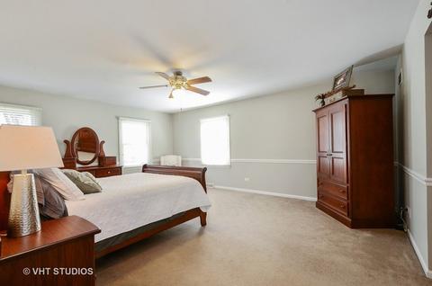 567 Hevern Dr, Wheaton, IL 60189 photo 14