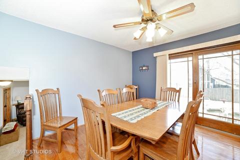 1122 Washington St, Bartlett, IL 60103 photo 4