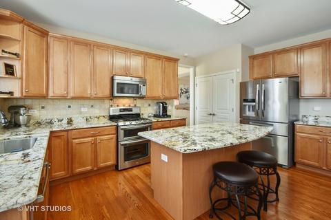 12417 Blue Iris Ln, Plainfield, IL 60585 photo 5