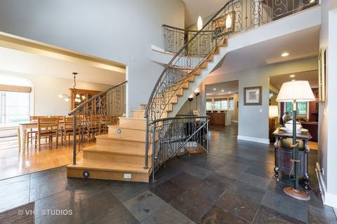 2995 Harbor Ln, Northbrook, IL 60062 photo 2