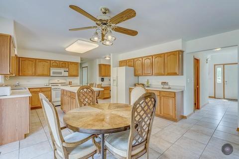 5013 Saint Andrews Dr, Plainfield, IL 60586 photo 10