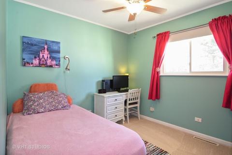 498 W Green Dr, Wheeling, IL 60090 photo 8