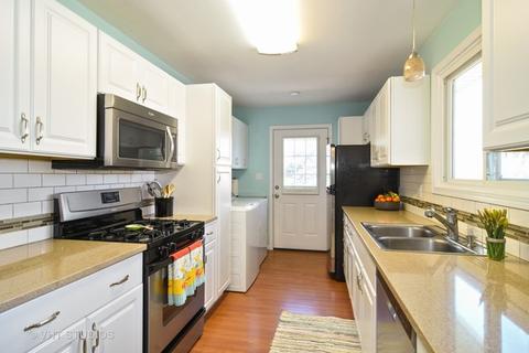498 W Green Dr, Wheeling, IL 60090 photo 2