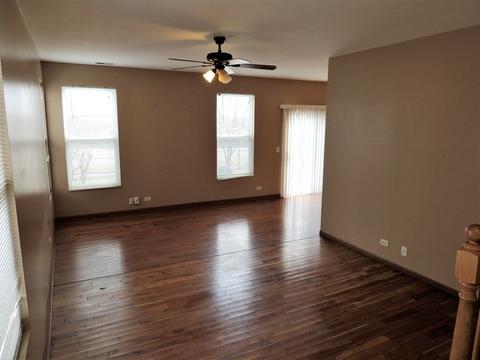 4149 Blackstone Dr, Aurora, IL 60504 photo 2