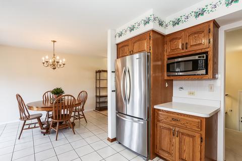 930 Cordova Ct, Wheaton, IL 60189 photo 5